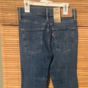 Levi’s 315 Shaping Bootcut Jeans 2 medium 26W 32L